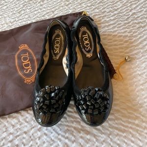 Tod’s driving ballet flats.